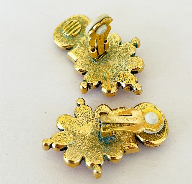 Rare classic signed 80s Elizabeth Taylor cloud on earrings.
