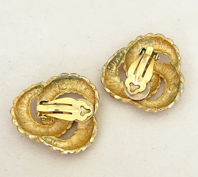 1980’s clip on style larger statement look earrings.