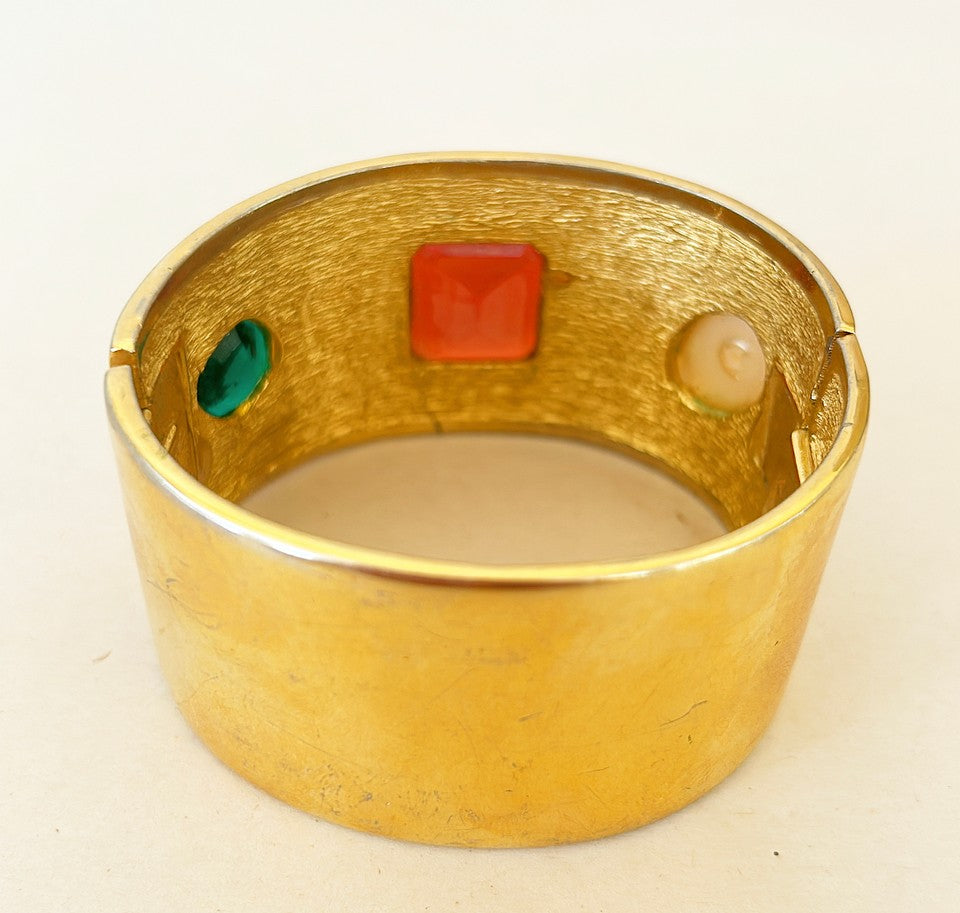 Vintage 80s signed CINER bangle style hinged bracelet