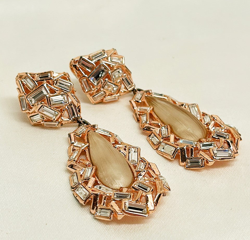 Vintage signed Alexis Bittar statement clip on earrings