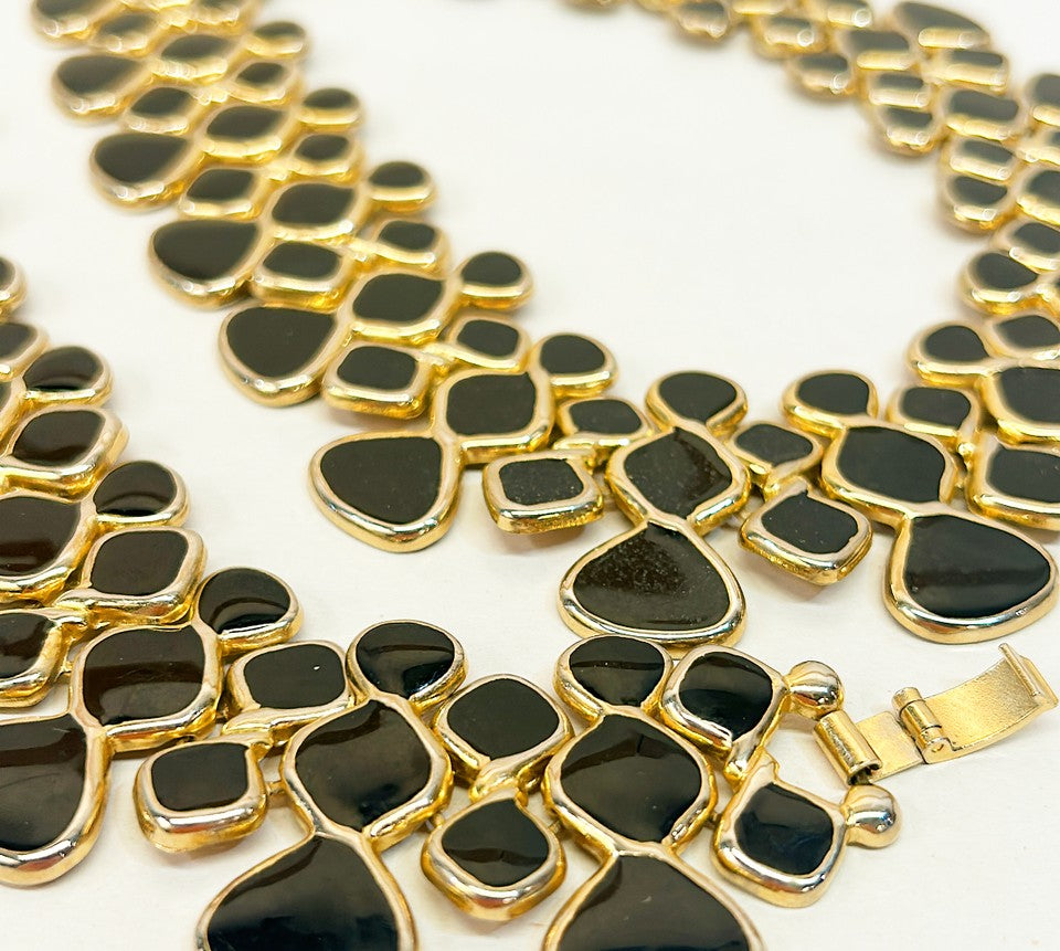 1980’s statement necklace with matching bracelet