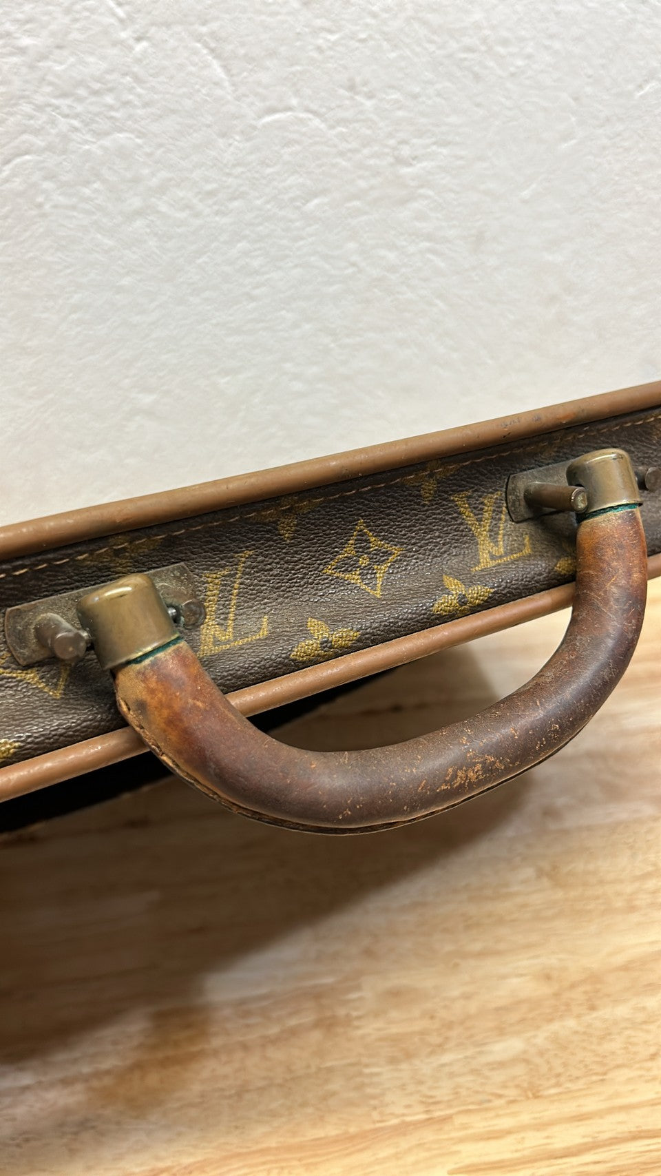 Vintage Louis Vuitton travel mini suite case with B monogram.