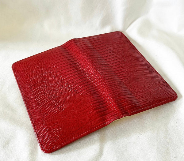 Vintage 1990 stamped BUXTON red wallet style calendar / address book