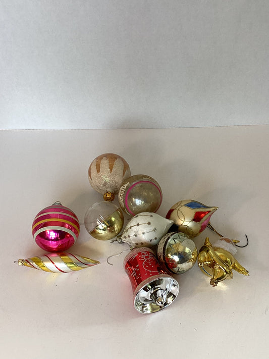 LMJ - Christmas Ornaments - Bucket G