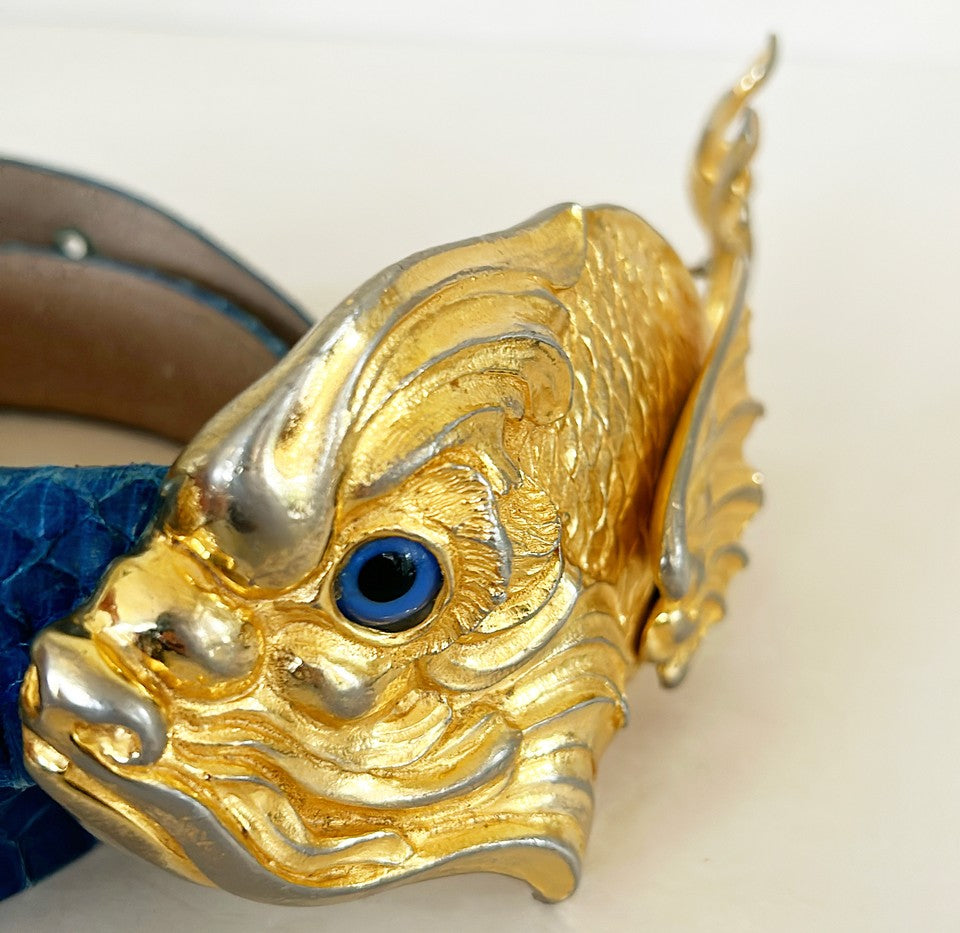Fantastic signed Christopher Ross 1985 signed & dated sculpture fish belt fashion buckle with original blue snake skin belt
