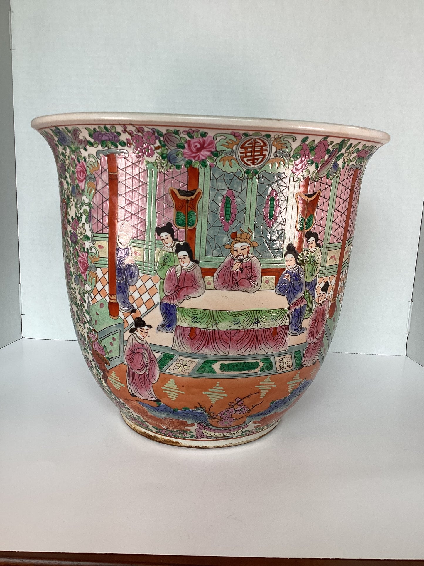 Holly - Vintage Rose Medallion Planter