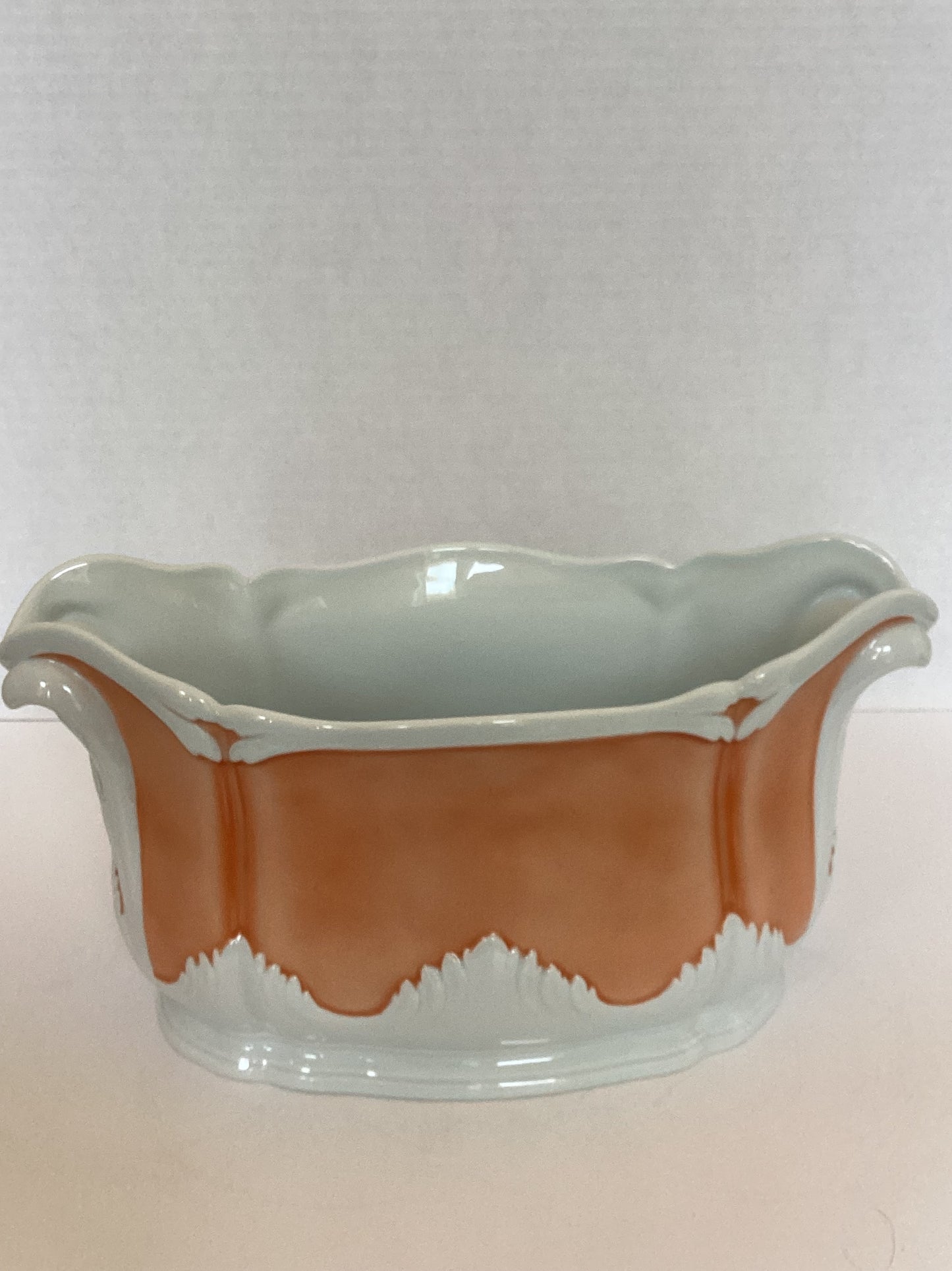 Mottahedeh Planter