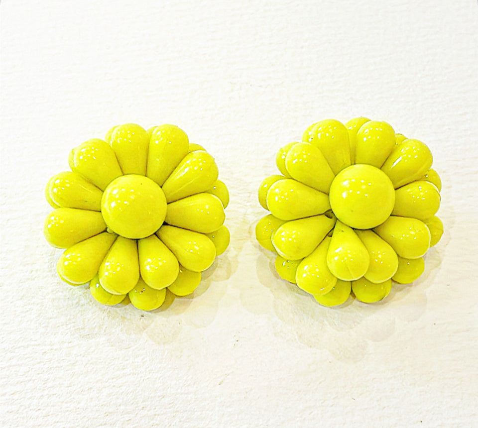 Vintage clip on yellow beaded earrings