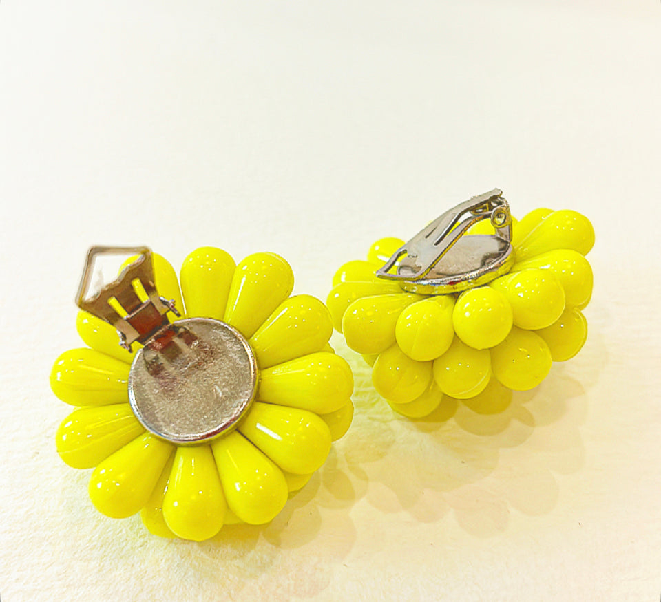 Vintage clip on yellow beaded earrings