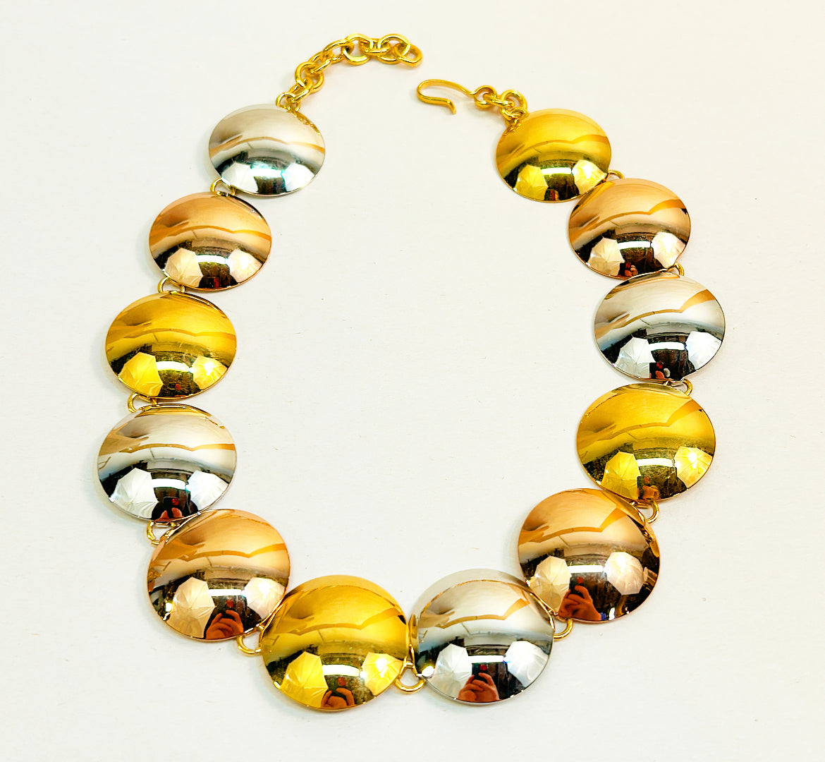 Modern 1980s sign Monet necklace