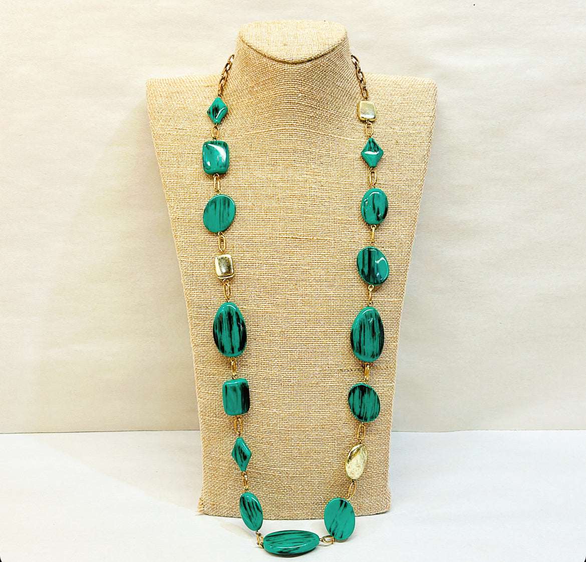 Vintage 90s faux green malachite style beaded statement necklace.