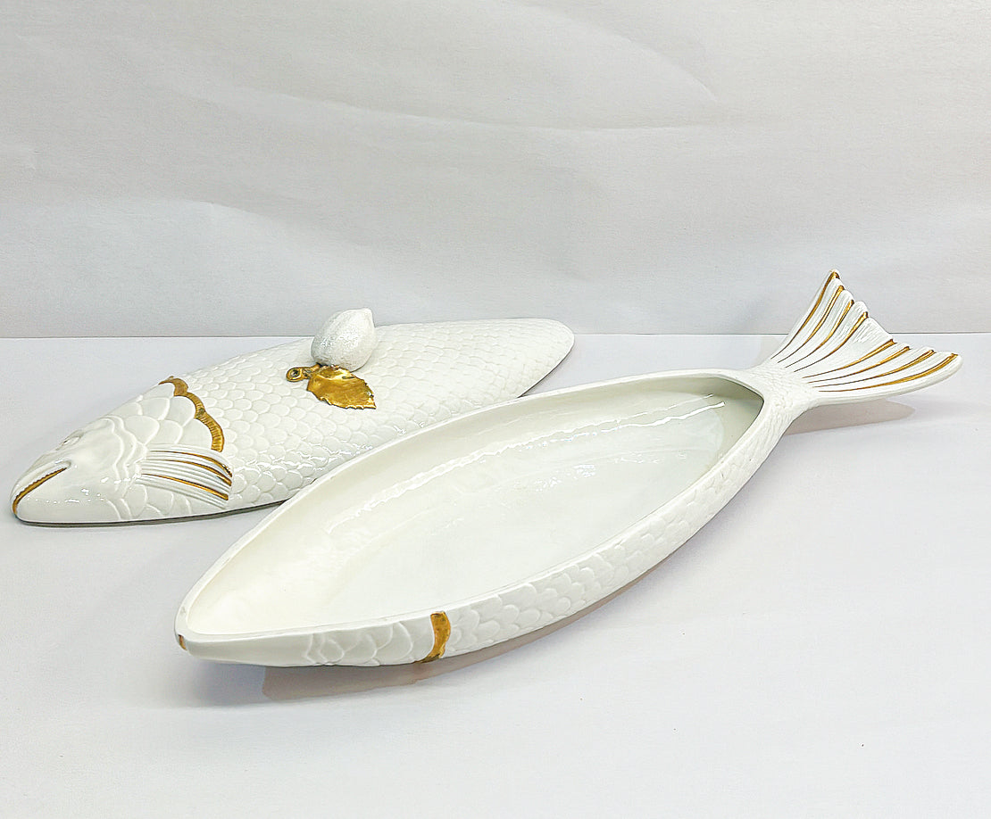 Rare vintage Italian signed &amp; stamped Mottahedeh fish tureen with lid having a lemon handle.