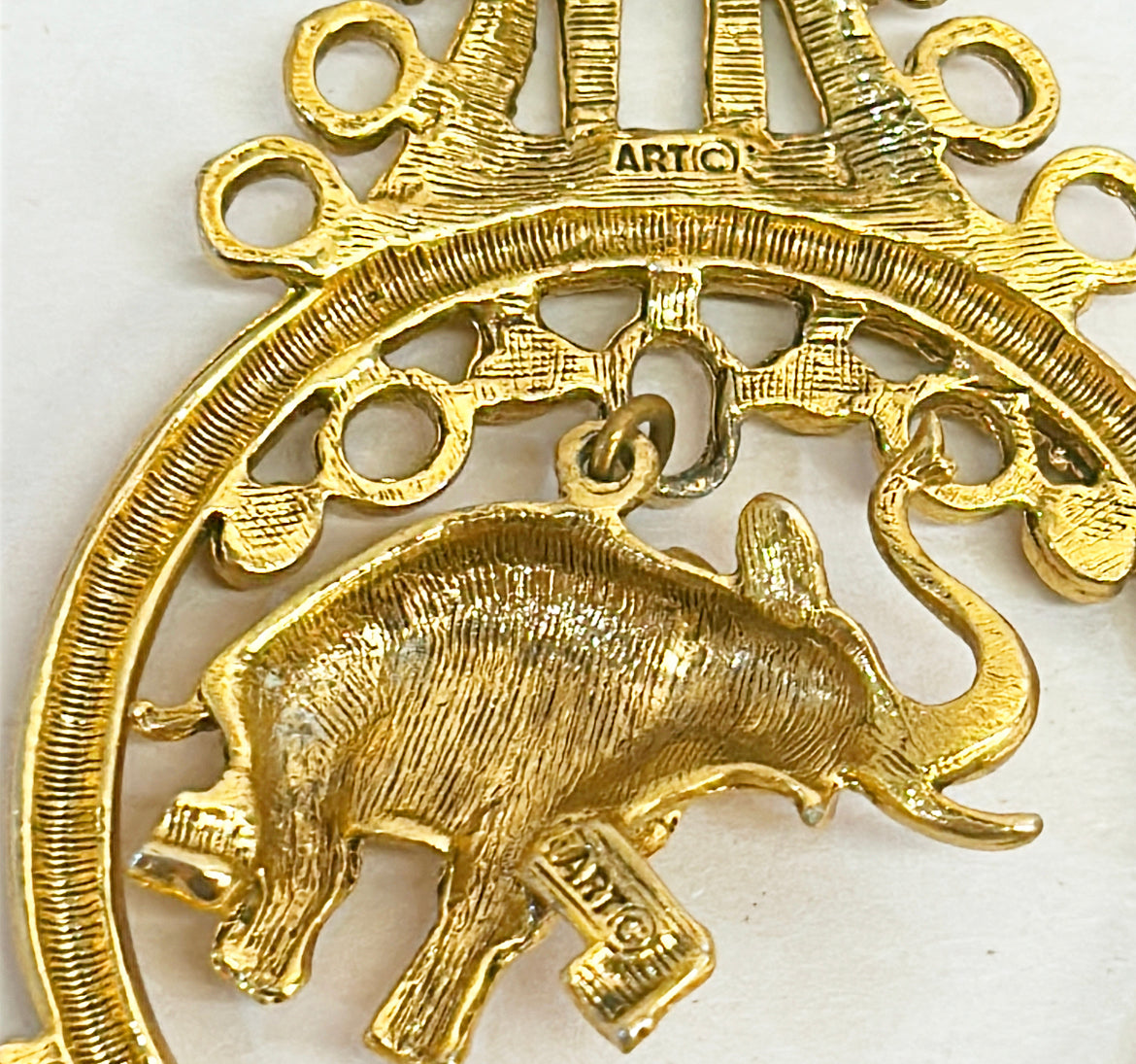 Outstanding rare 1970s ART signed elephant / pagoda style statement necklace.