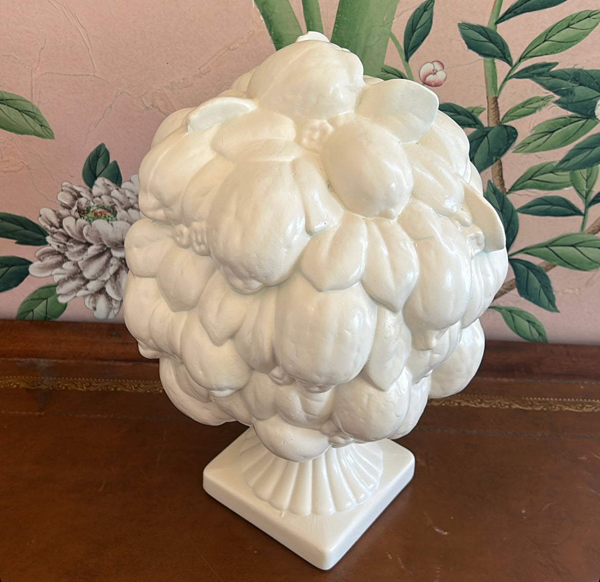 Vintage French Limoges old Paris style footed shell dish / compote.