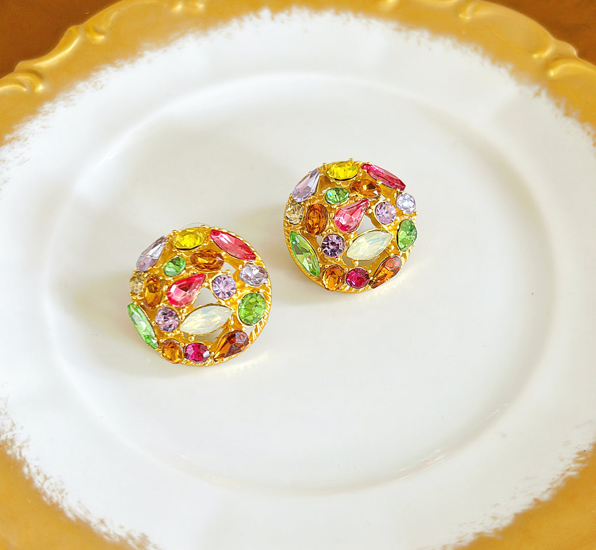 Multi colored stone pierced earrings.