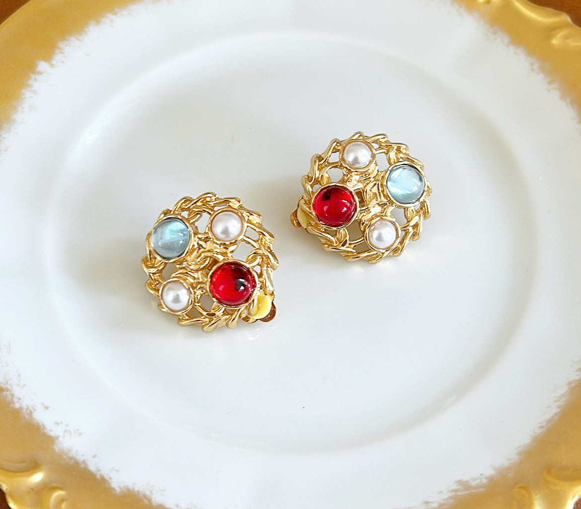 Larger light weight clip on earrings.