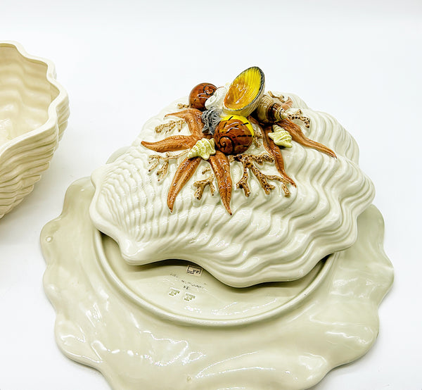 1980s vintage stamped Fitz &amp; Floyd extra large ocean life / clam shell style tureen.