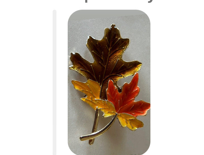 Vintage Pin - Leaf