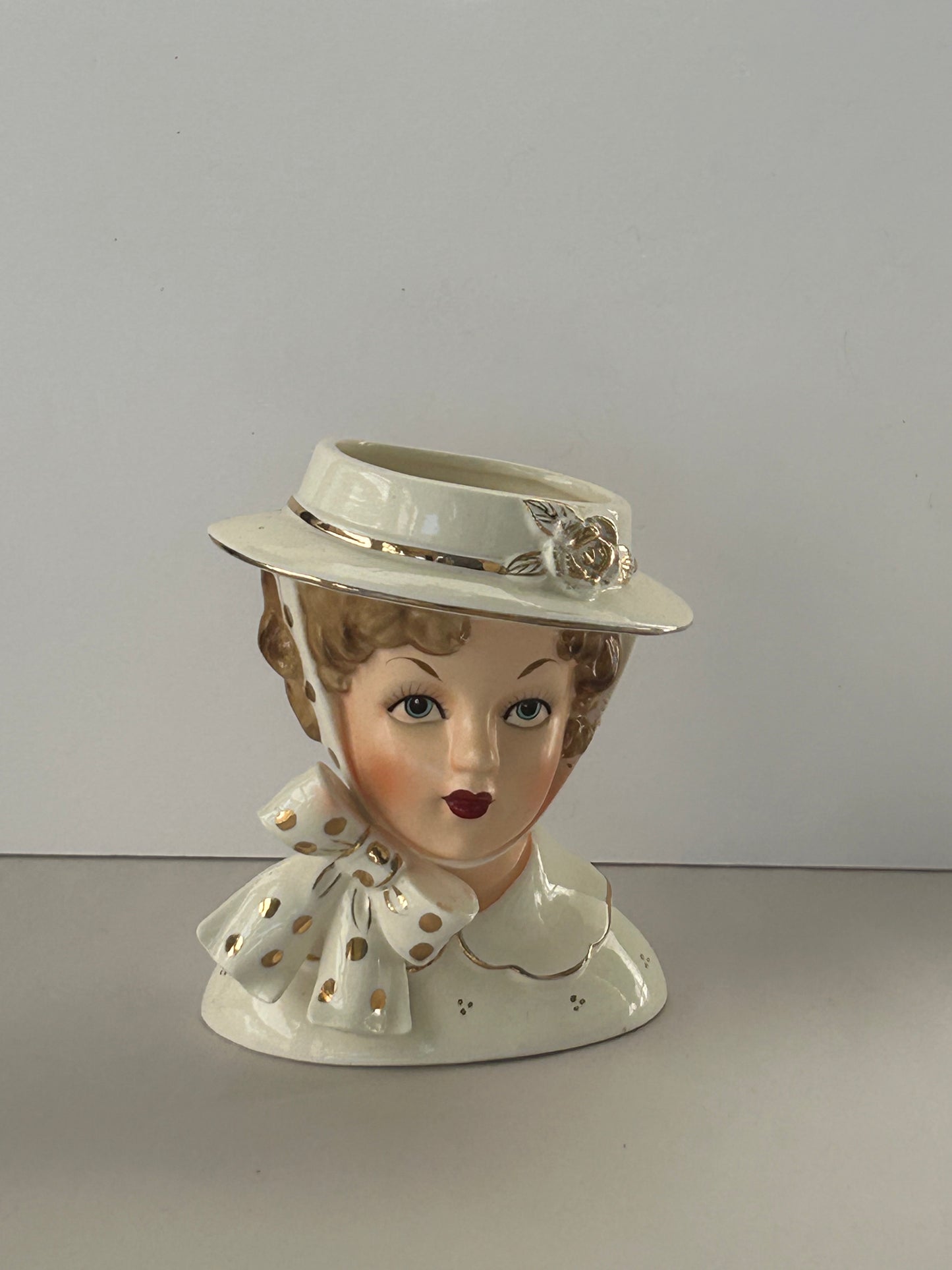 Custom - Lady Head Base - Plus Tree - Chocolate Dress with White Hat
