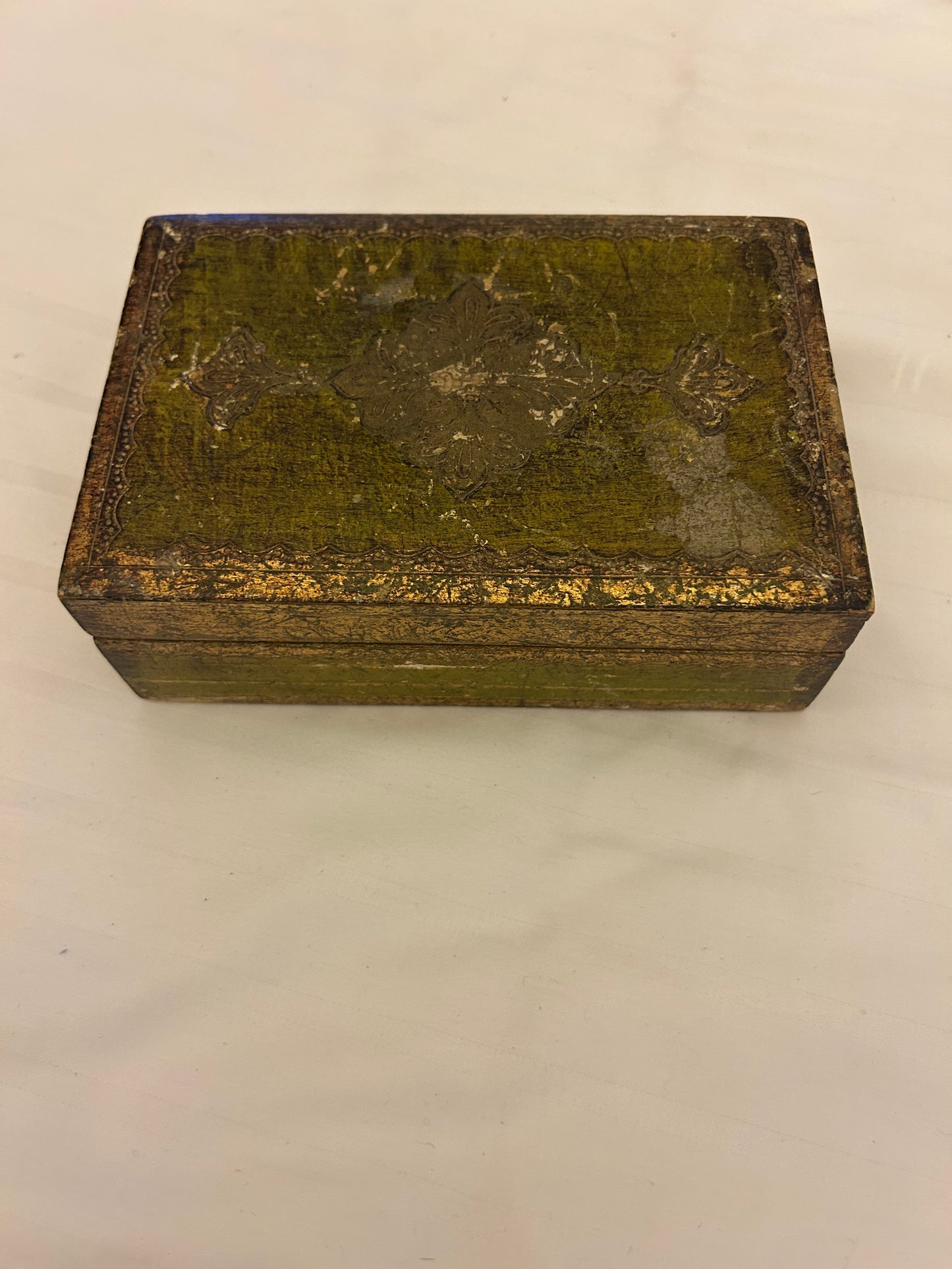 Italian Florentine hinged trinket box