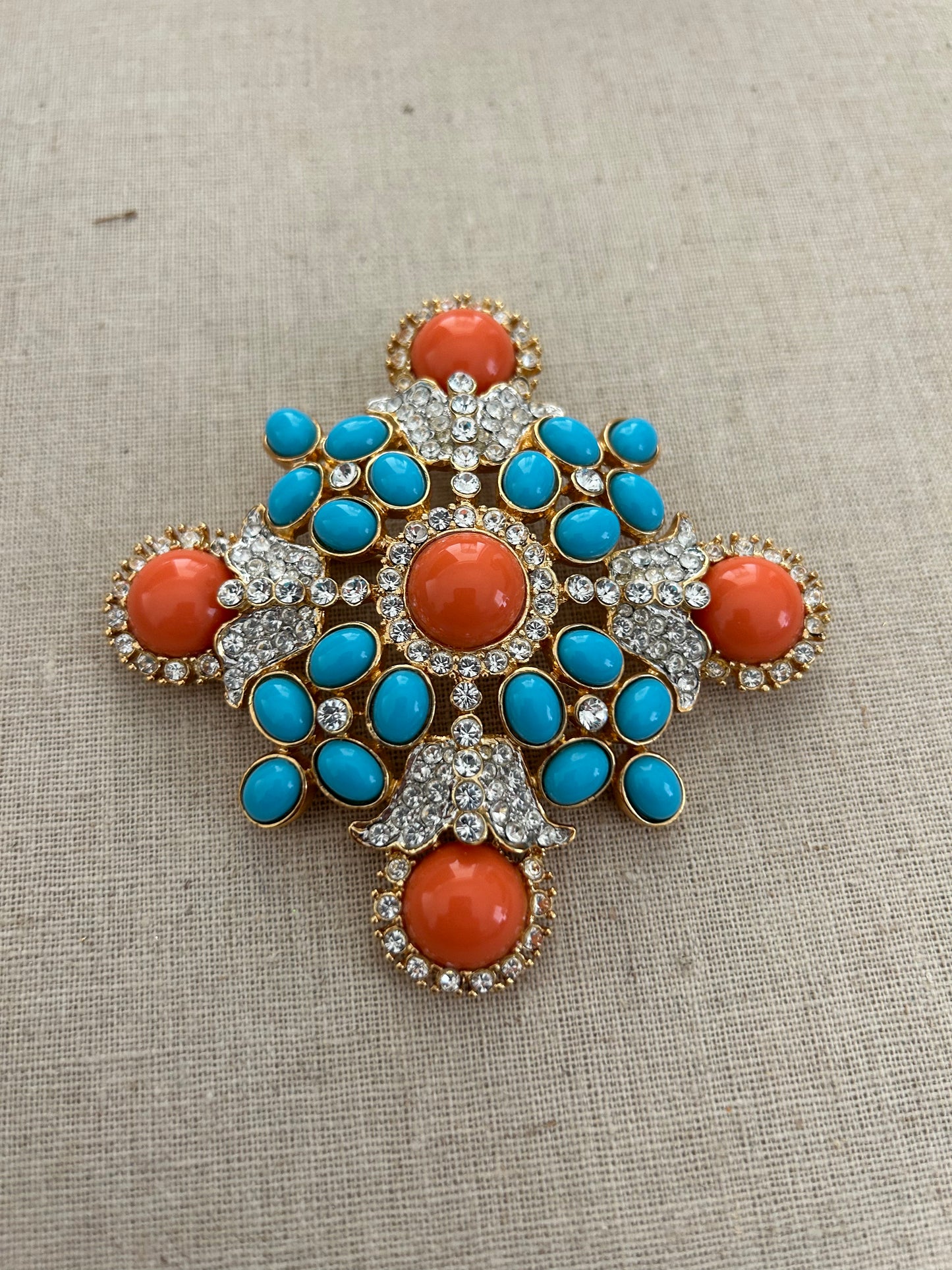 Sneak Peek - CW- Brooch / Pendant