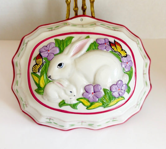 Vintage signed 1986 the Franklin mint wall mount decorative bunny,