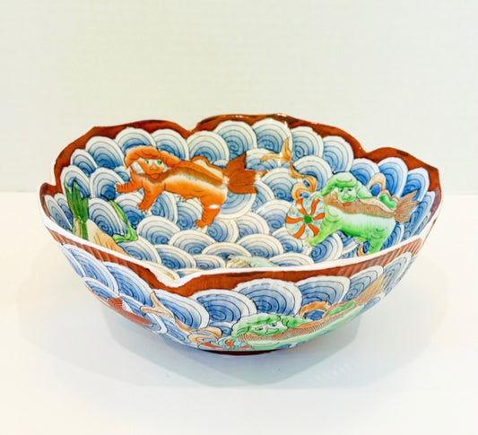 Vintage 1980s large decorative chinoiserie bowl.