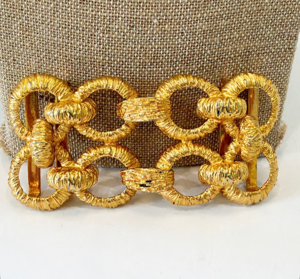 Large vintage 2 piece designer style fashion belt buckle.