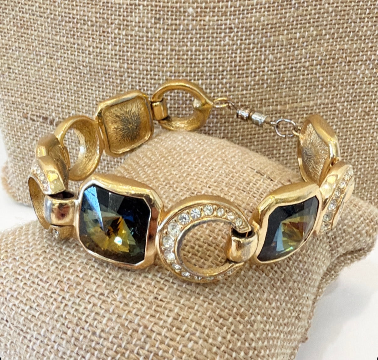 Vintage statement style link chunky bracelet.