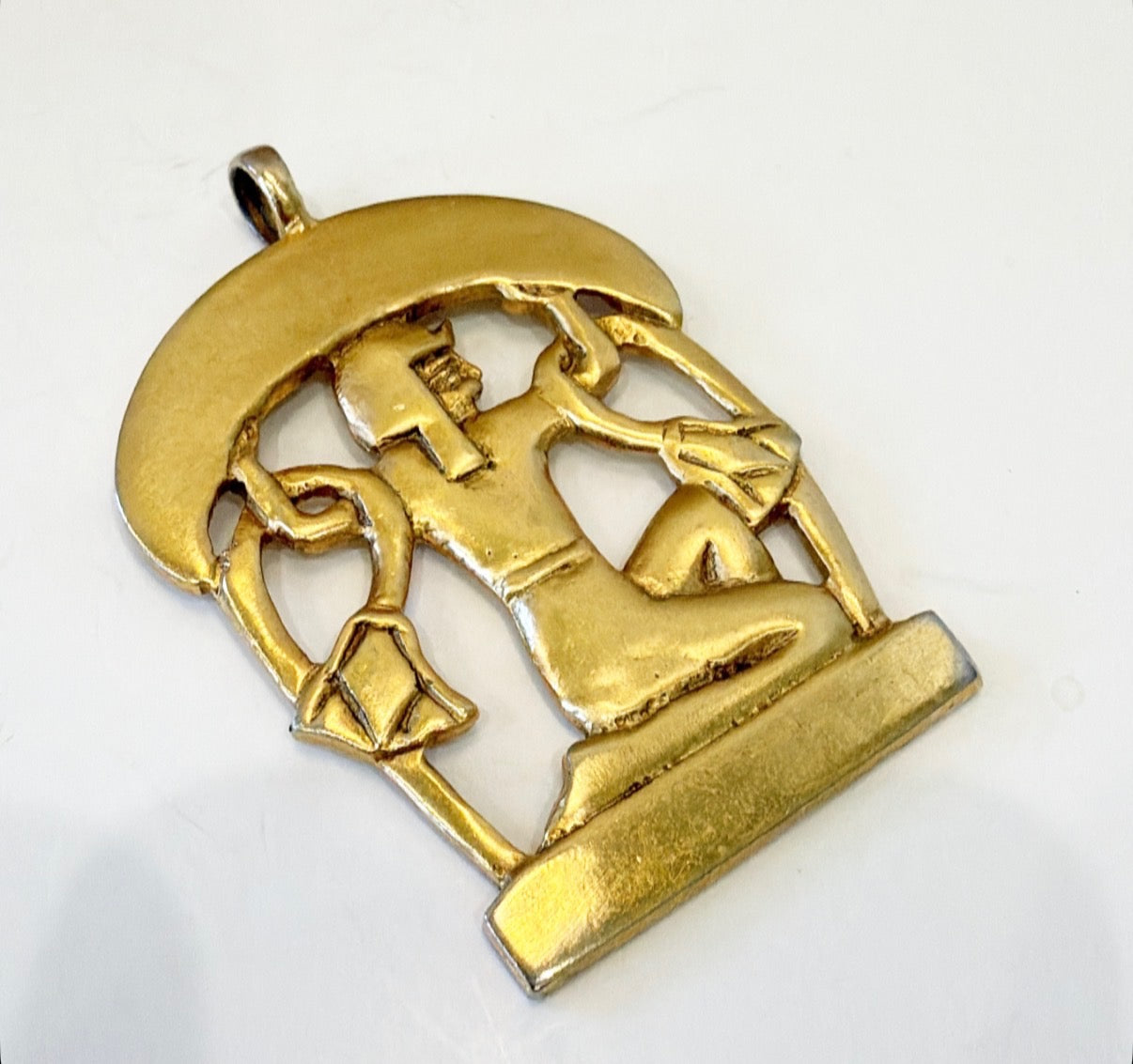 Vintage 70s signed Kenneth Lane Egyptian style gold metal tone necklace pendant.